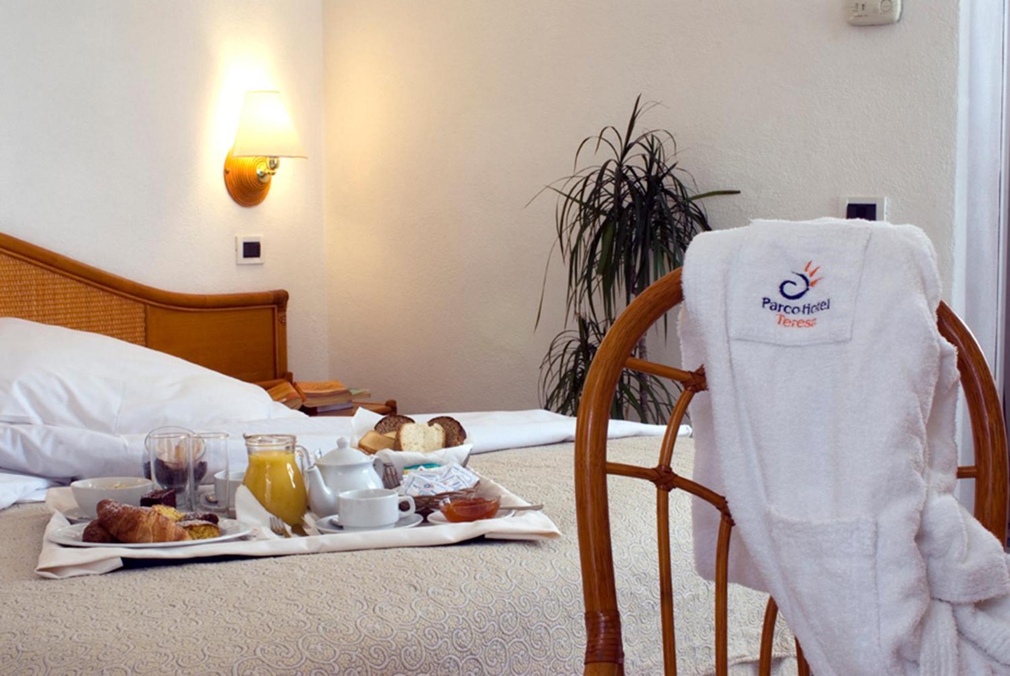 Hotel Terme Villa Teresa Forio di Ischia Camera foto